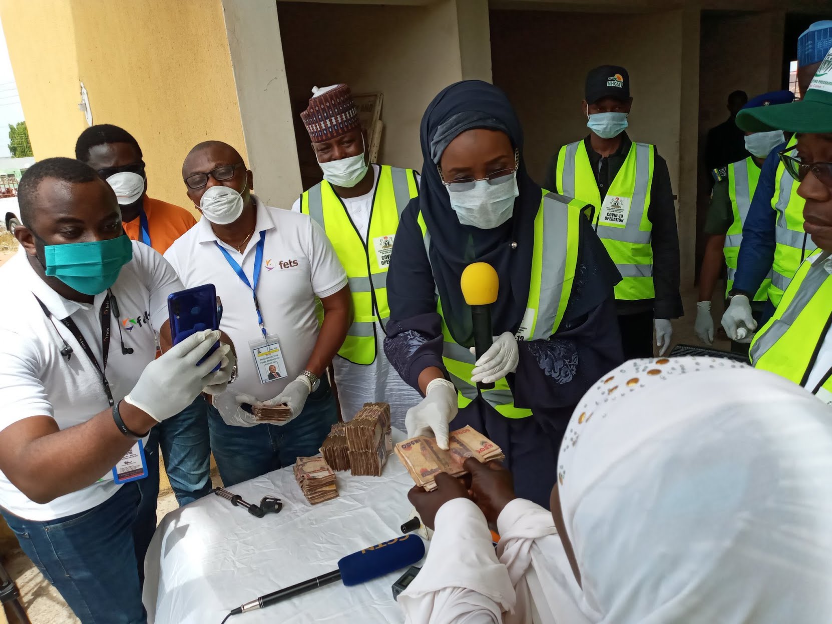 FG to give N20,000 cash grant to 160,000 poor, vulnerable rural women