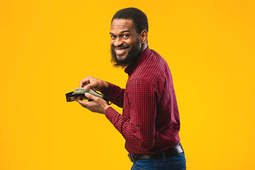 7 Smart Habits Of Millionaires We All Should Adopt