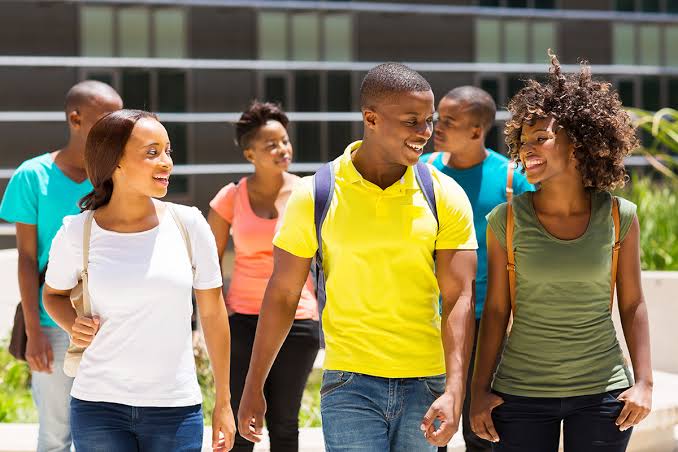 7 Ways Nigerian Students Can Comfortably Make Money While In School
