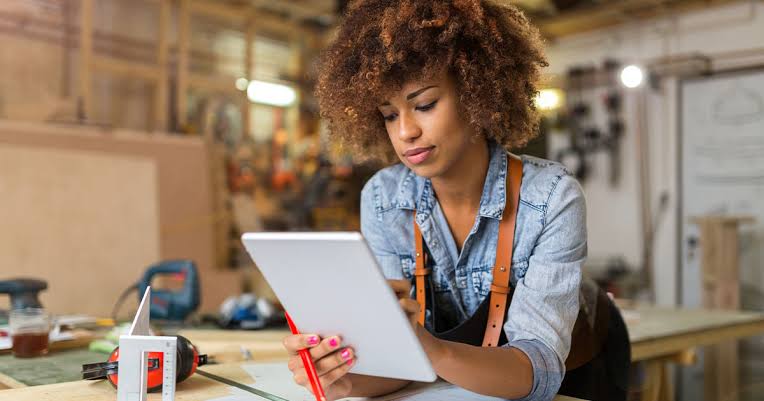 10 Tips To Help You Thrive As A Female Entrepreneur