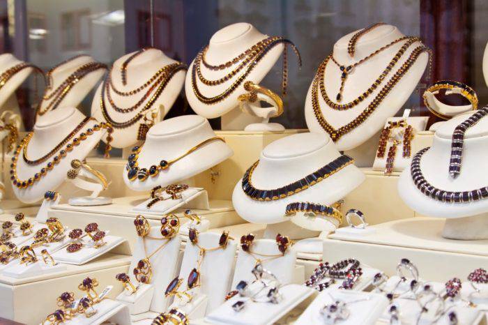 How to start a jewellery and accessory business