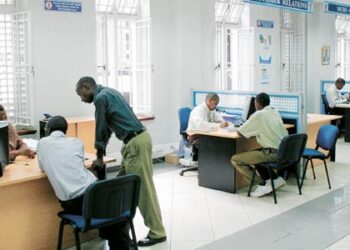 Nigeria: Trust issues, high fees deter 25% from banking