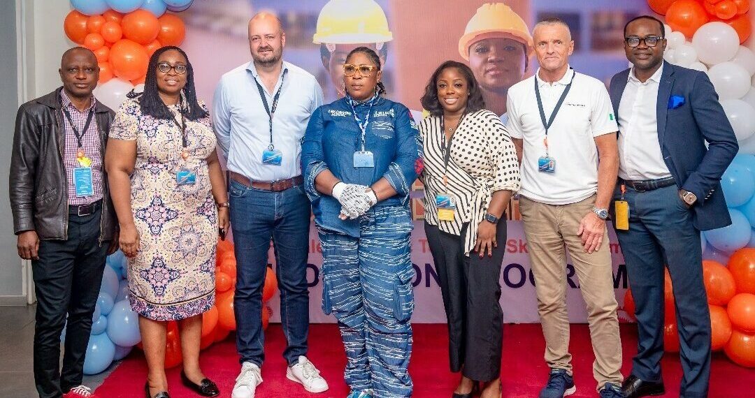 APM Terminals Trains Young Women in Mechanic Skills